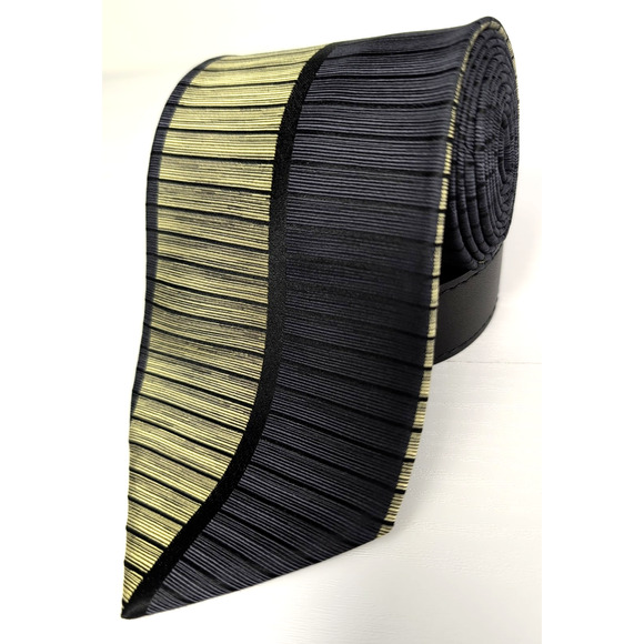 JHANE BARNES Platinum Mens 100% Silk tie JAPAN Geometric Black/Gold 58.50 x 3.75 - Picture 1 of 10